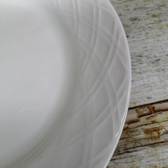 Gibson LEXINGTON White Elements  Embossed Rim Round Ceramic Bread Plates Set 4 - Picture 13 of 16